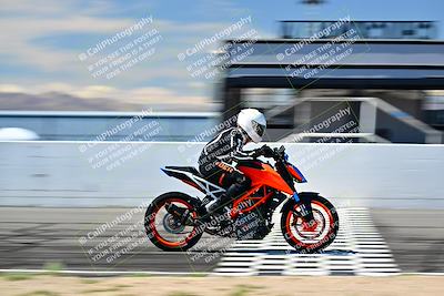media/Mar-25-2024-Moto Forza (Mon) [[8d4319bd68]]/4-Novice Group/Session 4 Front Straight Speed Pans/